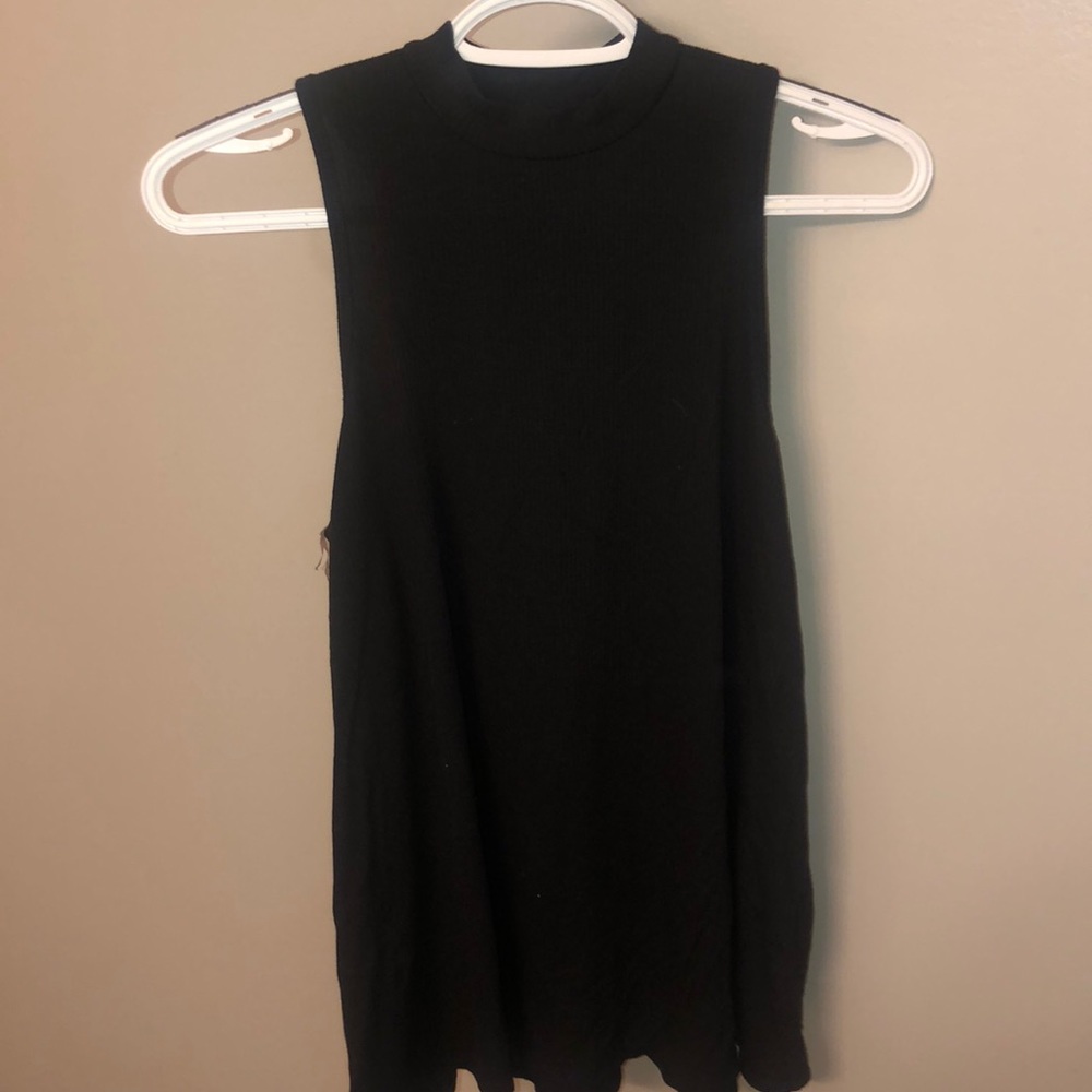 Turtle neck tank top